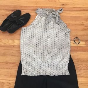 Gap Black and White Top sleeveless - M